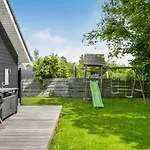 Four-bedroom In Сasa de vacaciones