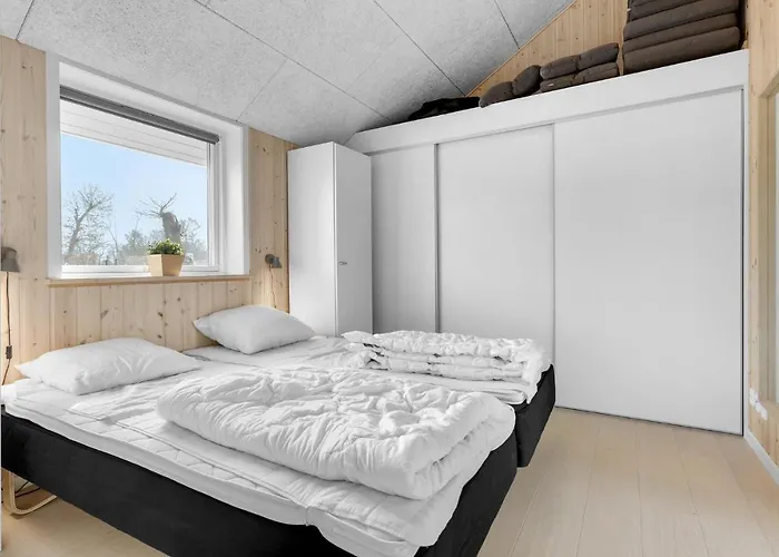 Four-bedroom In Dom wakacyjny