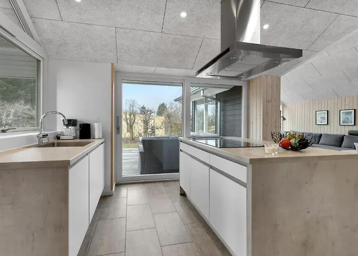 Dom wakacyjny Four-bedroom In